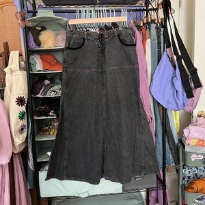 Jeanology Collection – Vintage Y2K Grunge Lace-up Flared Denim Maxi Skirt